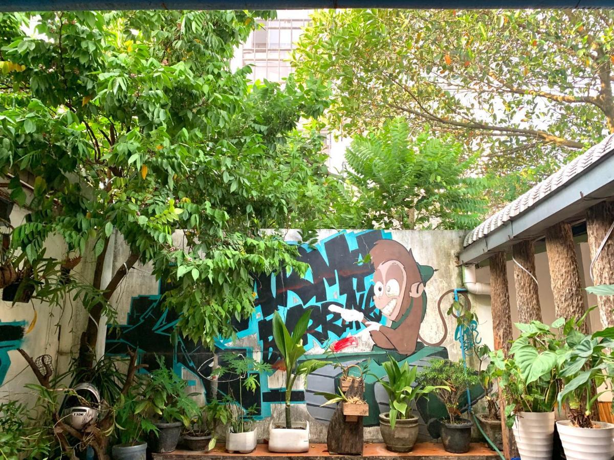 Vang Vieng Lily Backpackers Hostel Bagian luar foto