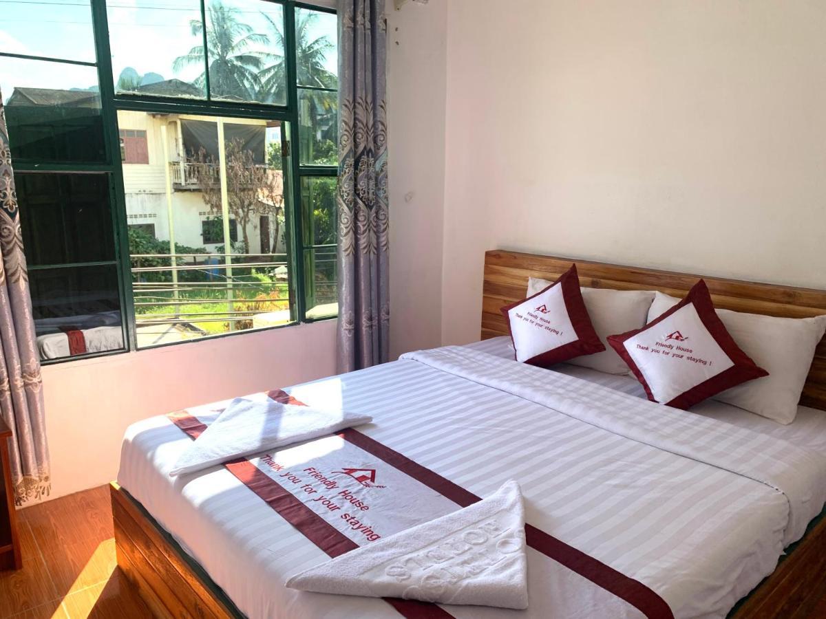 Vang Vieng Lily Backpackers Hostel Bagian luar foto